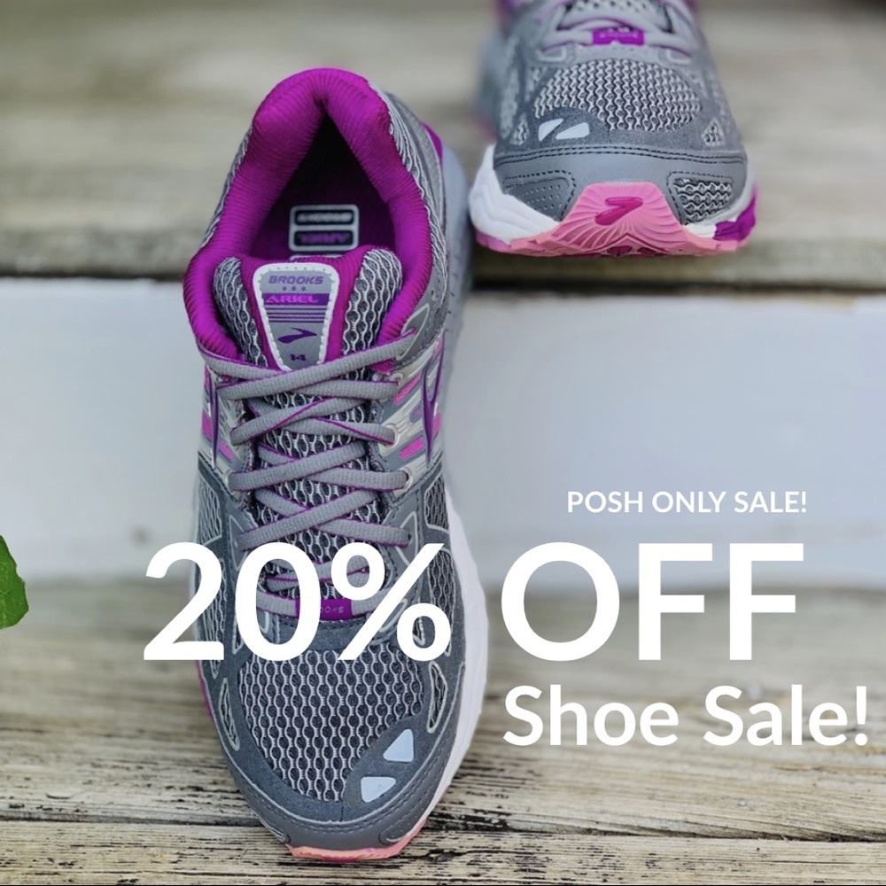 ββSOLDββ Brooks Running ππ½ββοΈ Shoe - Picture 1 of 5